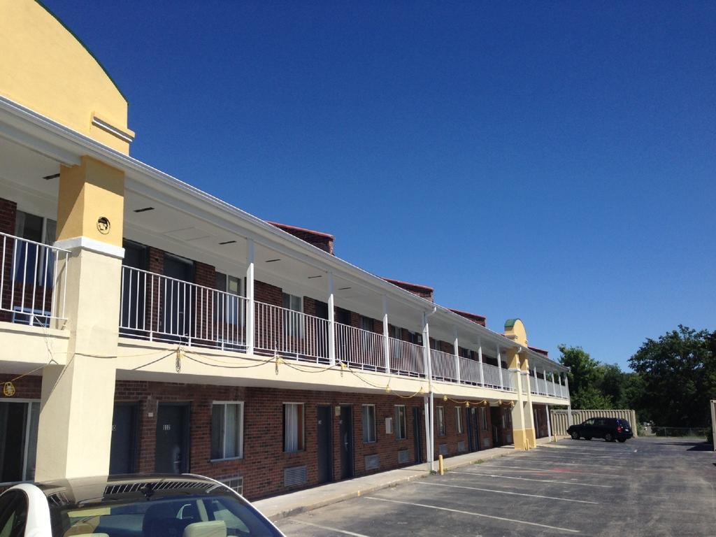 Days Inn By Wyndham Liberty/Ne Kansas City المظهر الخارجي الصورة