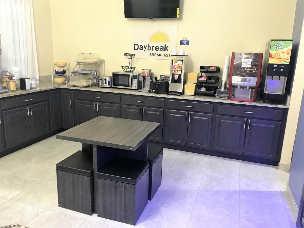Days Inn By Wyndham Liberty/Ne Kansas City المظهر الخارجي الصورة