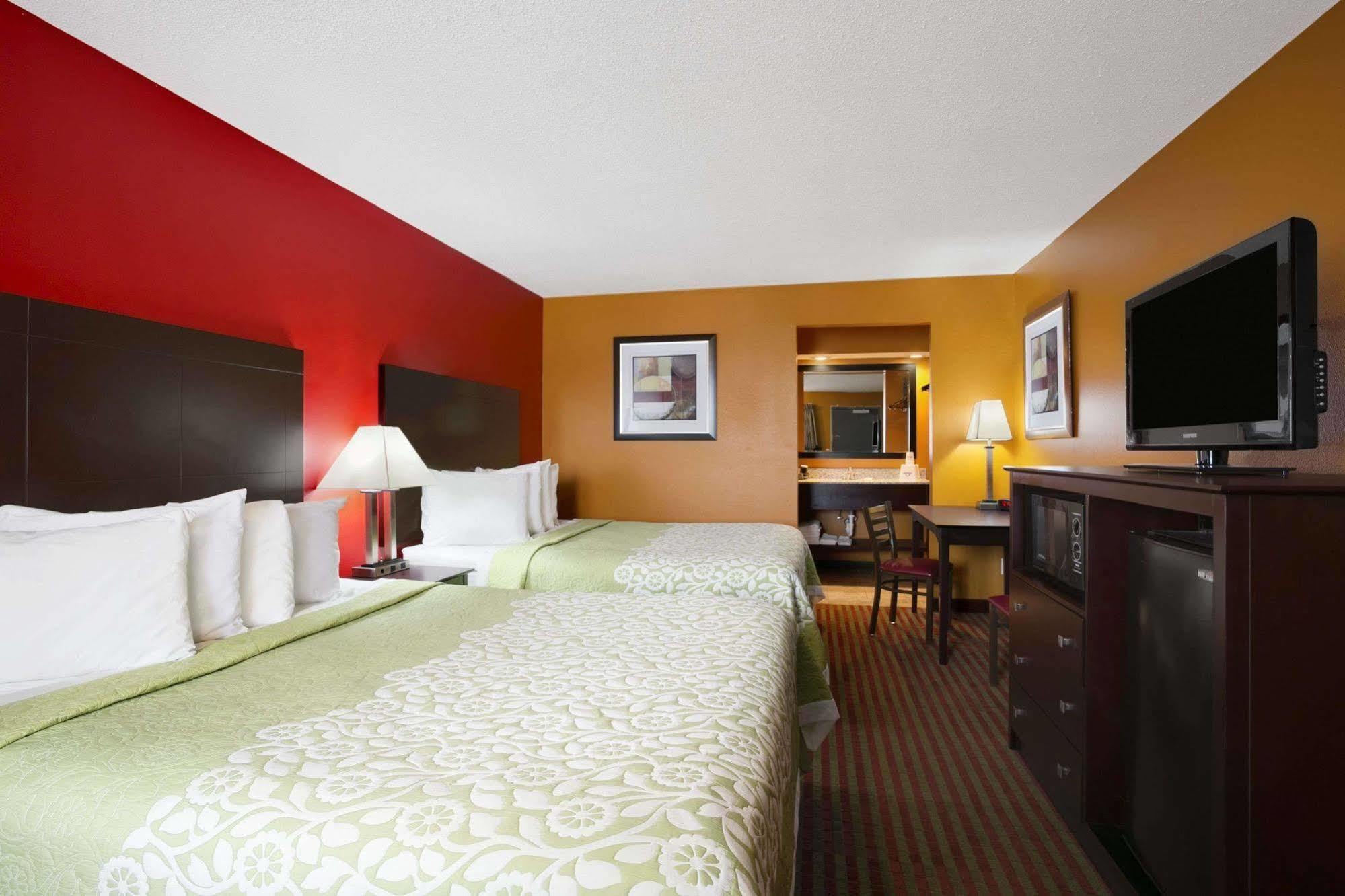 Days Inn By Wyndham Liberty/Ne Kansas City المظهر الخارجي الصورة